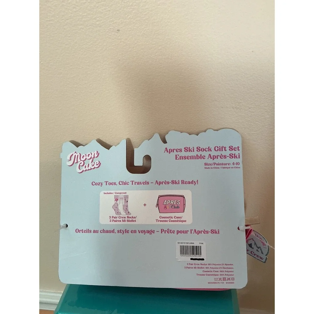 Moon Cake Après Ski Gift Set Pink Cosmetic Bag 3 Pair Crew‎ Socks